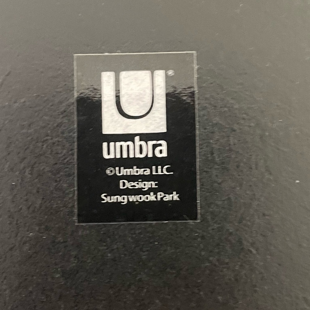 Umbra Clothesline Photo Display Frame – White (20.5” x 17”) - Picture 6 of 6